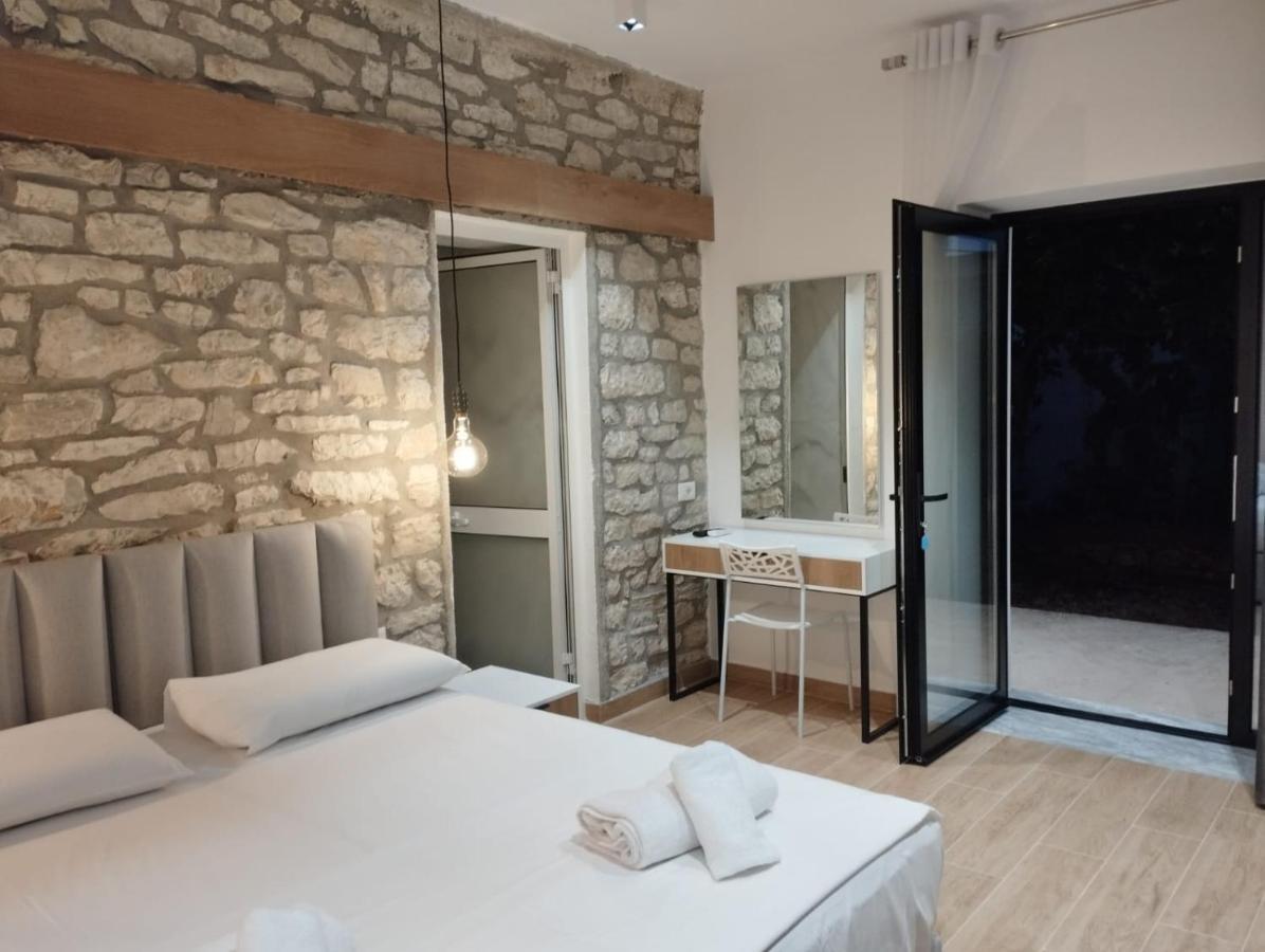 Comfort Guest Rooms Vila Hm Saranda Zewnętrze zdjęcie