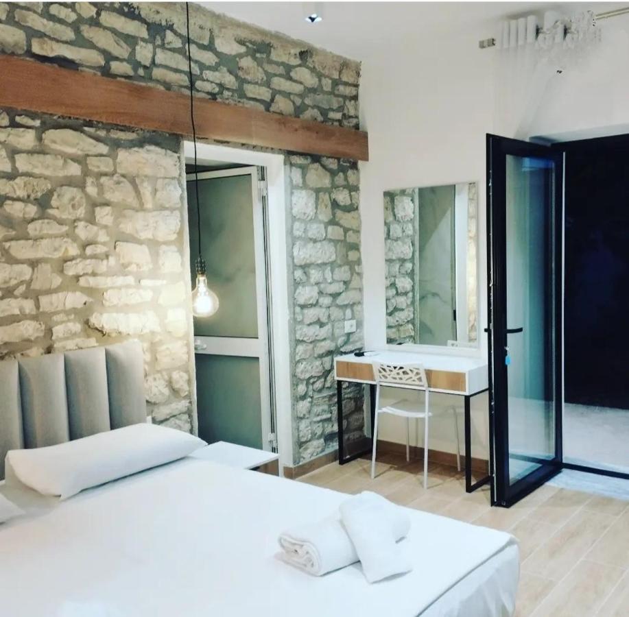 Comfort Guest Rooms Vila Hm Saranda Zewnętrze zdjęcie