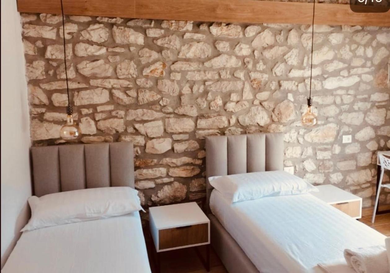 Comfort Guest Rooms Vila Hm Saranda Zewnętrze zdjęcie
