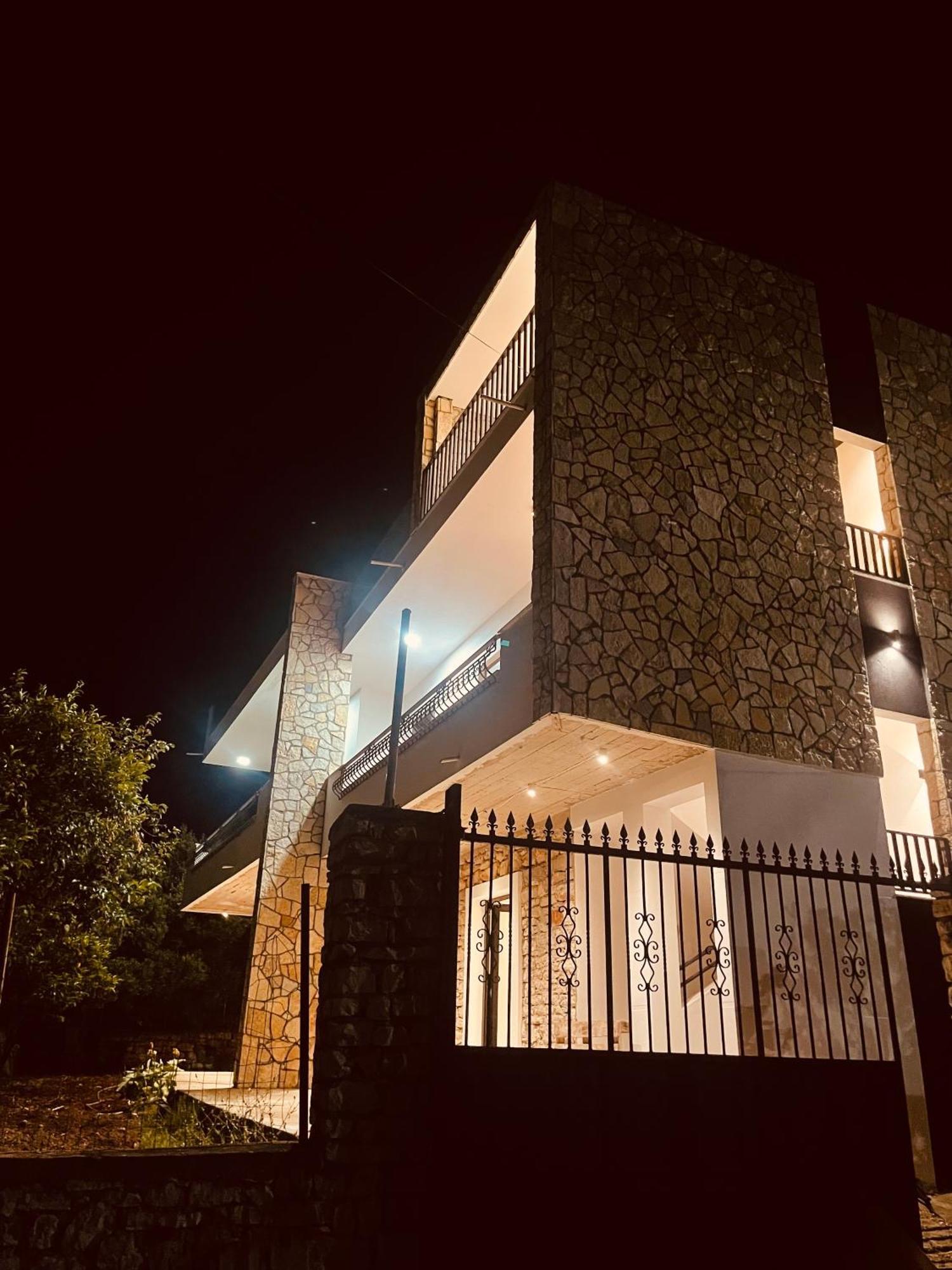 Comfort Guest Rooms Vila Hm Saranda Zewnętrze zdjęcie